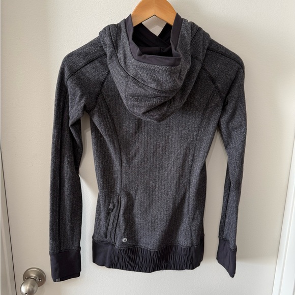 Lululemon Think Fast Hoodie - Picture 5 of 7